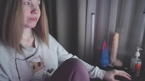 I have new photos come and see with love Molly online show from 26, 1, 2025