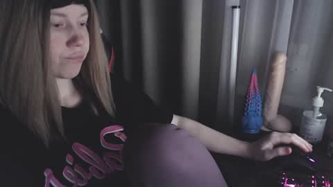 I have new photos come and see with love Molly online show from 4, 2, 2025