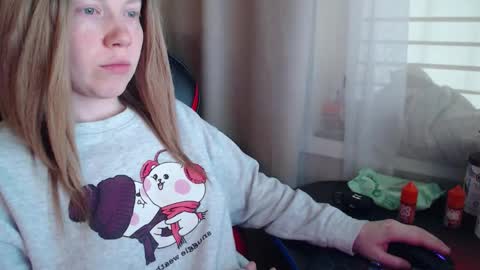 I have new photos come and see with love Molly online show from 3, 11, 2025