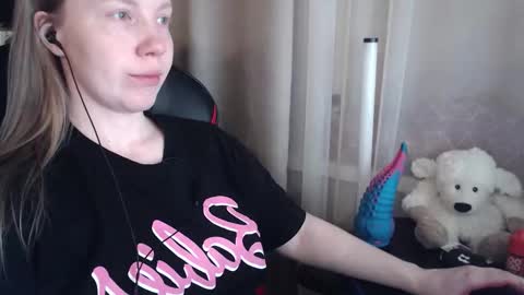 Snapshot of molly_royse chatting on 3, 2, 2026 I have new photos come and see with love Molly online show from 3, 2, 2026