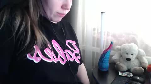 Snapshot of molly_royse chatting on 4, 2, 2026 I have new photos come and see with love Molly online show from 4, 2, 2026