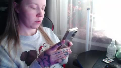 Snapshot of molly_royse chatting on 3, 3, 2026 I have new photos come and see with love Molly online show from 3, 3, 2026