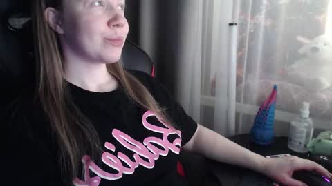 Snapshot of molly_royse chatting on 5, 3, 2026 I have new photos come and see with love Molly online show from 5, 3, 2026