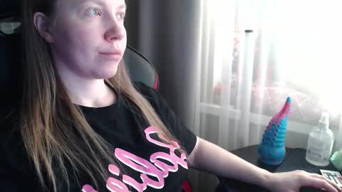 Snapshot of molly_royse chatting on 6, 3, 2026 I have new photos come and see with love Molly online show from 6, 3, 2026