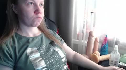 Snapshot of molly_royse chatting on 18, 3, 2026 I have new photos come and see with love Molly online show from 18, 3, 2026