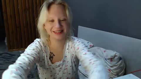 Snapshot of molly_smolly_ chatting on 21, 1, 2025 lo online show from 21, 1, 2025