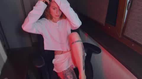 Snapshot of mollydangerous chatting on 22, 9, 2025 Taisha online show from 22, 9, 2025