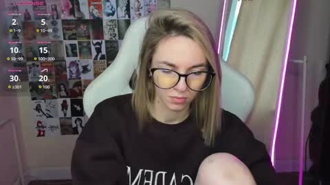 Molly online show from 5, 10, 2025