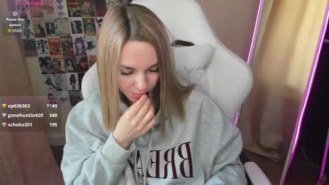 Molly online show from 19, 10, 2025