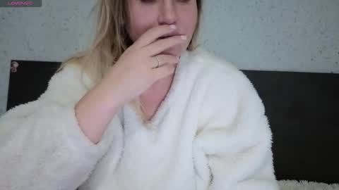 Nica    follow me   online show from 21, 11, 2025