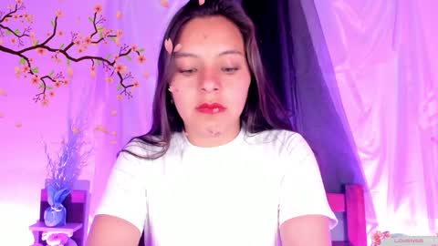 Snapshot of mollylewis18 chatting on 29, 1, 2025 New girl Emily Valentina Michelle online show from 29, 1, 2025