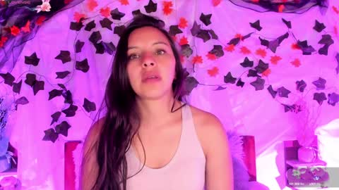 Snapshot of mollylewis18 chatting on 3, 2, 2025 New girl Emily Valentina Michelle online show from 3, 2, 2025