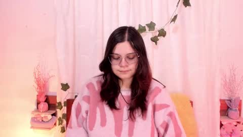 Snapshot of mollylewis18 chatting on 11, 2, 2025 New girl Emily Valentina Michelle online show from 11, 2, 2025
