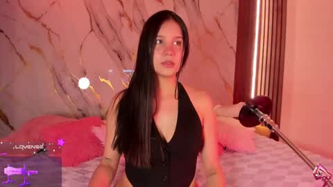 Snapshot of mollylewis18 chatting on 24, 9, 2025 New girl Emily Valentina  Michelle online show from 24, 9, 2025