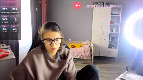 Snapshot of mollylollipop20 chatting on 15, 9, 2025 KIRA online show from 15, 9, 2025