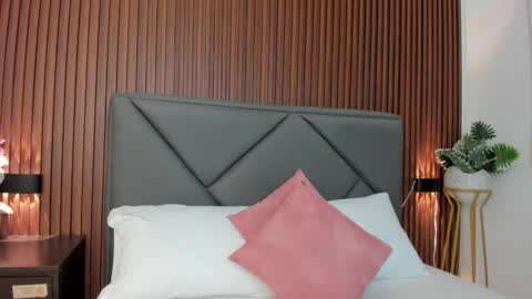 Snapshot of mollylove_ chatting on 27, 4, 2026 mollylove_ online show from 27, 4, 2026