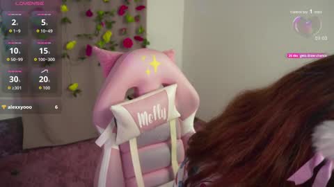 Snapshot of mollysb_05 chatting on 25, 9, 2025 mollysb_05 online show from 25, 9, 2025