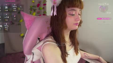 Snapshot of mollysb_05 chatting on 22, 10, 2025 mollysb_05 online show from 22, 10, 2025