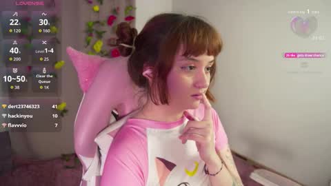 Snapshot of mollysb_05 chatting on 31, 10, 2025 mollysb_05 online show from 31, 10, 2025