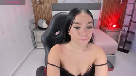 Snapshot of mollyspencer1 chatting on 27, 10, 2025 MOLLY online show from 27, 10, 2025