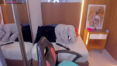 MOLLY online show from 20, 5, 2026