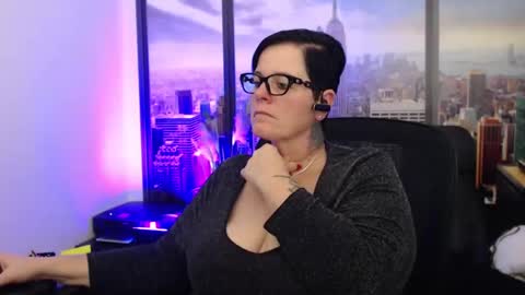 MollySun Nina Randmann online show from 10, 12, 2024