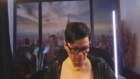 MollySun Nina Randmann online show from 22, 9, 2025