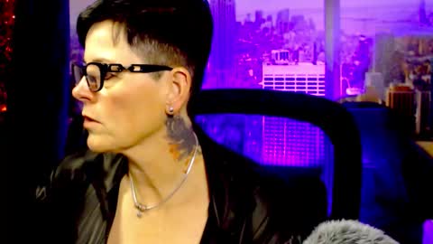 MollySun Nina Randmann online show from 2, 12, 2025