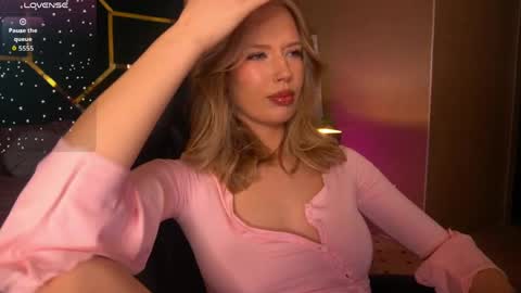 mollyymayy online show from 10, 5, 2026