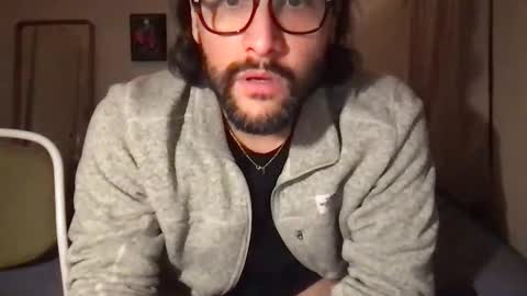 Snapshot of molten_escargot chatting on 15, 12, 2024 molten_escargot online show from 15, 12, 2024