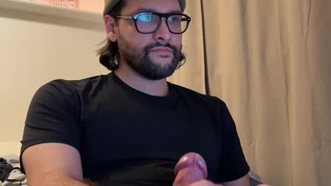 Snapshot of molten_escargot chatting on 16, 12, 2024 molten_escargot online show from 16, 12, 2024