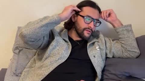 Snapshot of molten_escargot chatting on 20, 12, 2024 molten_escargot online show from 20, 12, 2024