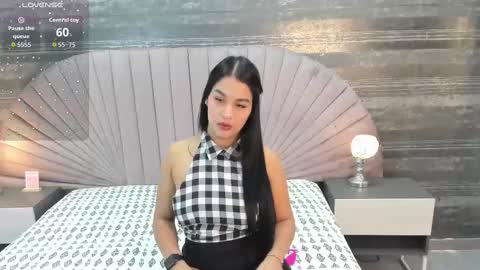 Moly Boston online show from 9, 10, 2025