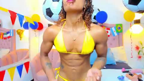 molyrestrepo online show from 29, 6, 2026