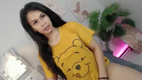 MOMIKHEM online show from 14, 12, 2025