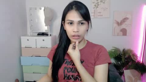 MOMIKHEM online show from 12, 7, 2026