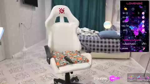 MommmY  online show from 5, 10, 2025