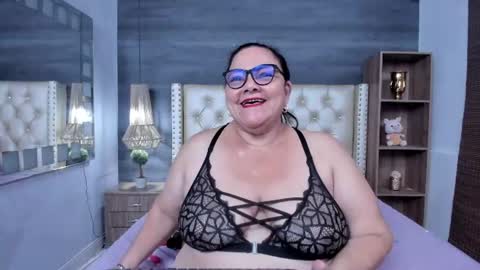 Snapshot of mommy_cute chatting on 1, 7, 2026 Jelitza online show from 1, 7, 2026