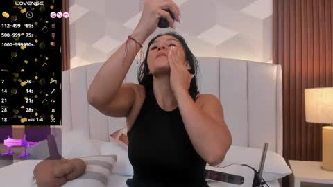 Snapshot of mommy_naughty_ chatting on 28, 5, 2026 Letty Smith online show from 28, 5, 2026