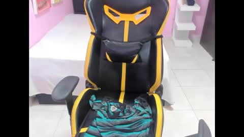 Snapshot of mommy_whore_slut chatting on 15, 2, 2025 call me slut online show from 15, 2, 2025