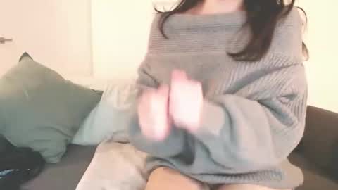 Momo online show from 5, 12, 2024