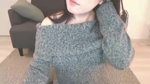 Momo online show from 7, 12, 2024