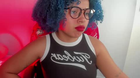 Momo  online show from 10, 5, 2026