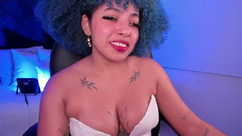 Momo  online show from 29, 5, 2026
