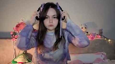 Momo online show from 5, 3, 2026