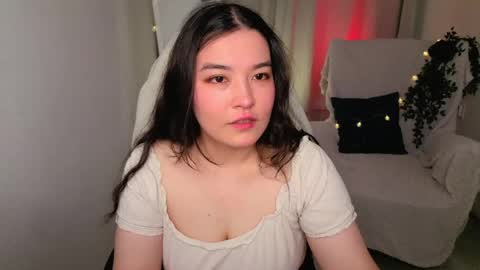Momo online show from 25, 5, 2026