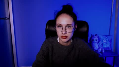 Snapshot of mona_cloud chatting on 9, 10, 2025 Mona  online show from 9, 10, 2025