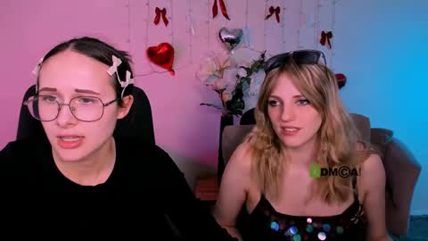 Snapshot of mona_cloud chatting on 13, 4, 2026 Mona online show from 13, 4, 2026