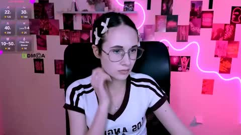 Mona  online show from 9, 5, 2026