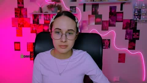 Mona  online show from 14, 5, 2026